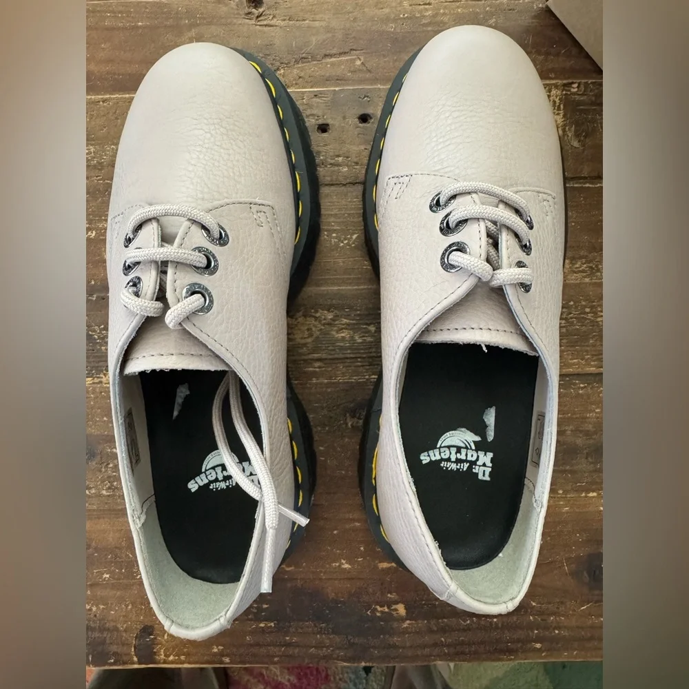 NEW! Dr. Martens Quad II Platform Derby in Vintage Taupe